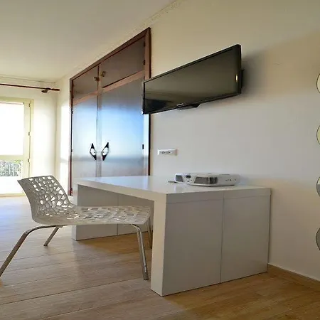 Vittoria Appartement *